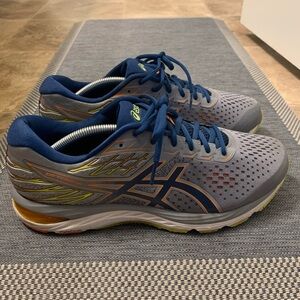 Men’s ASICS Gel Cummulus 21 Size 11.5